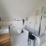 Gaestewohnung Elbblick - Reinkommen, Wohlfuehlen Und Den Ausblick Geniessen