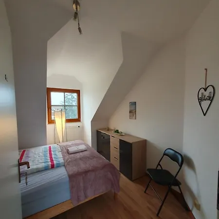 Gaestewohnung Elbblick - Reinkommen, Wohlfuehlen Und Den Ausblick Geniessen Апартаменты *