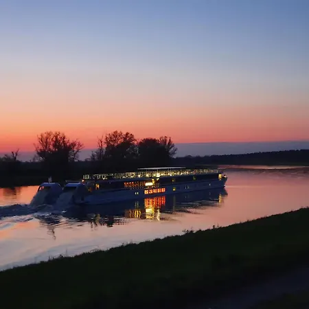 Gaestewohnung Elbblick - Reinkommen, Wohlfuehlen Und Den Ausblick Geniessen تْسيتهاين