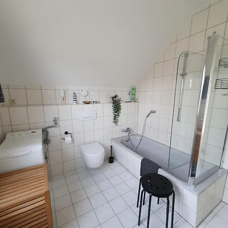 Gaestewohnung Elbblick - Reinkommen, Wohlfuehlen Und Den Ausblick Geniessen