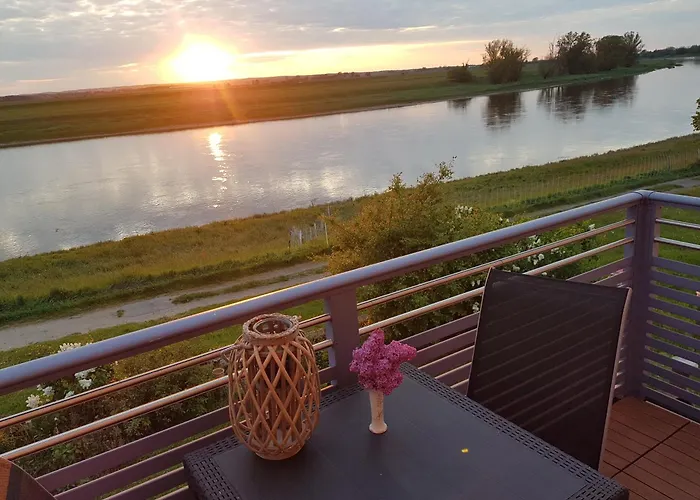 شقة Gaestewohnung Elbblick - Reinkommen, Wohlfuehlen Und Den Ausblick Geniessen
